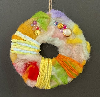 小学部６年　石垣優姫　ふわもこリース