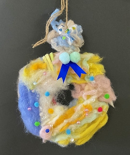 小学部６年　礒田彩代　ふわもこリース